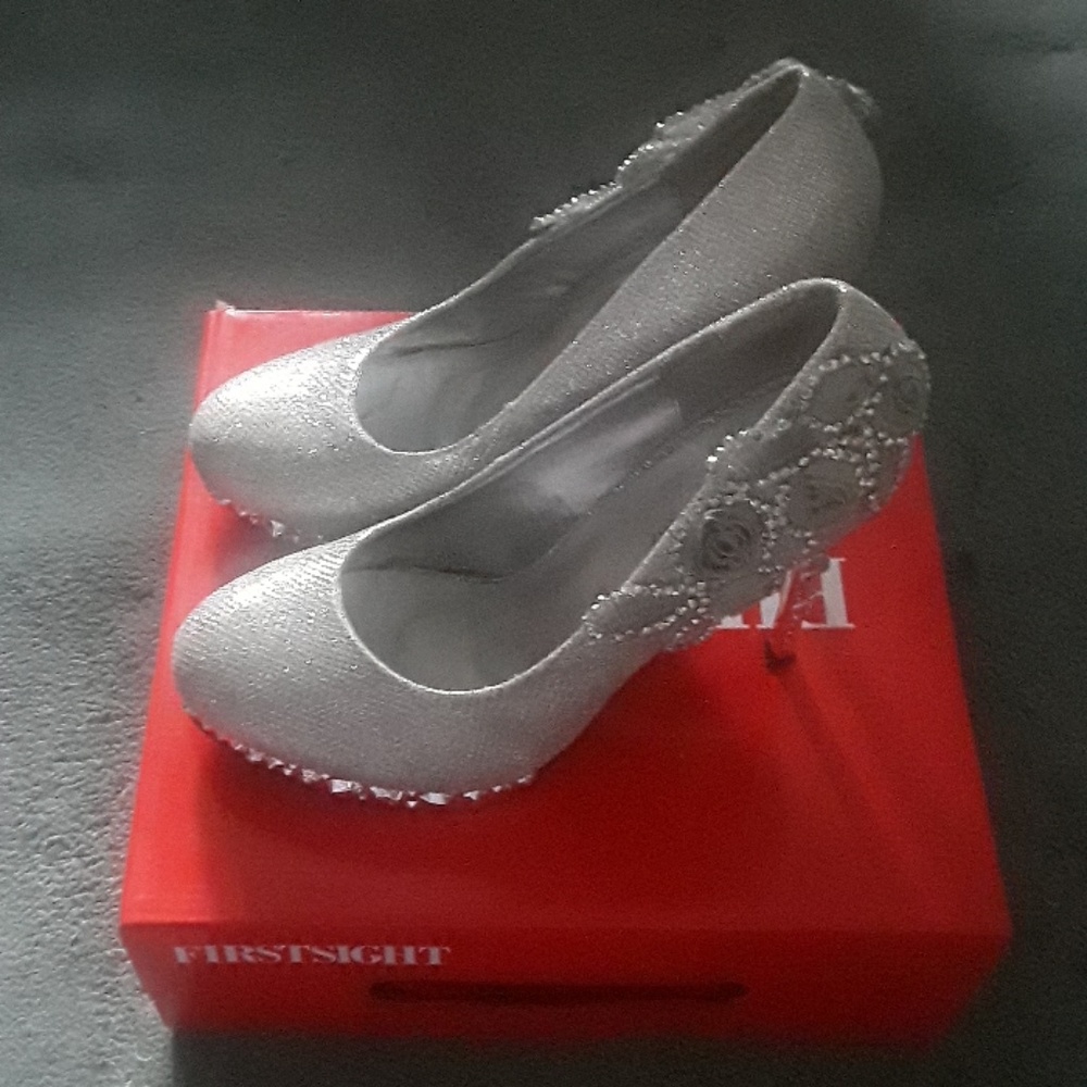 Heels - Picture 2 of 4